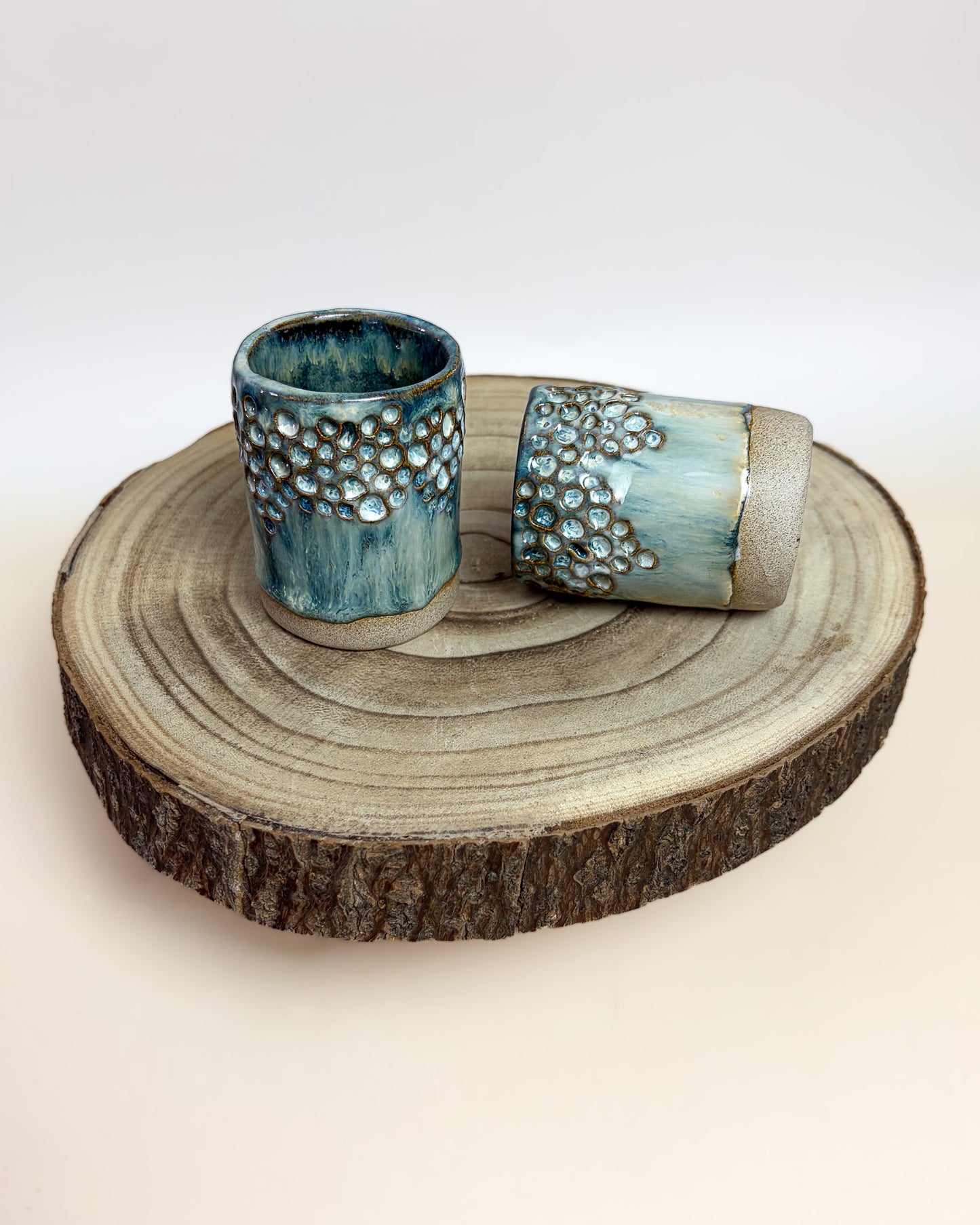 Conjunto 2 Copos Café Texturados Cerâmica Artesanal WAVES